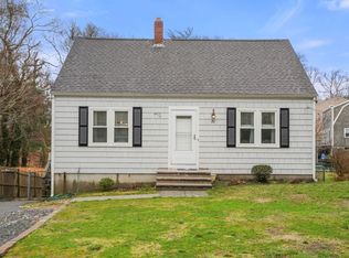 21 Manomet Beach Blvd, Plymouth, MA 02360