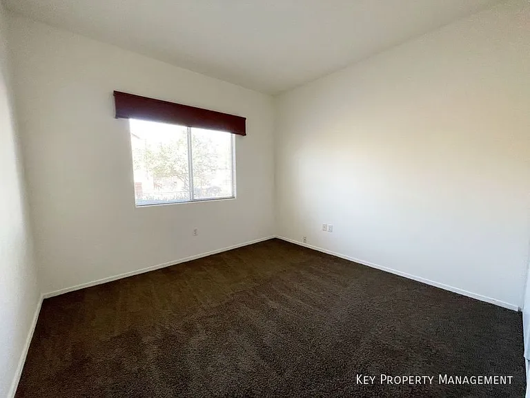 2110 N Los Feliz St #1074 — Photo 4