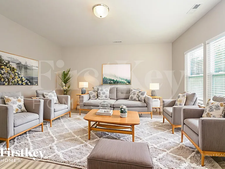 2377 Dukes Hollow Ct — Photo 4