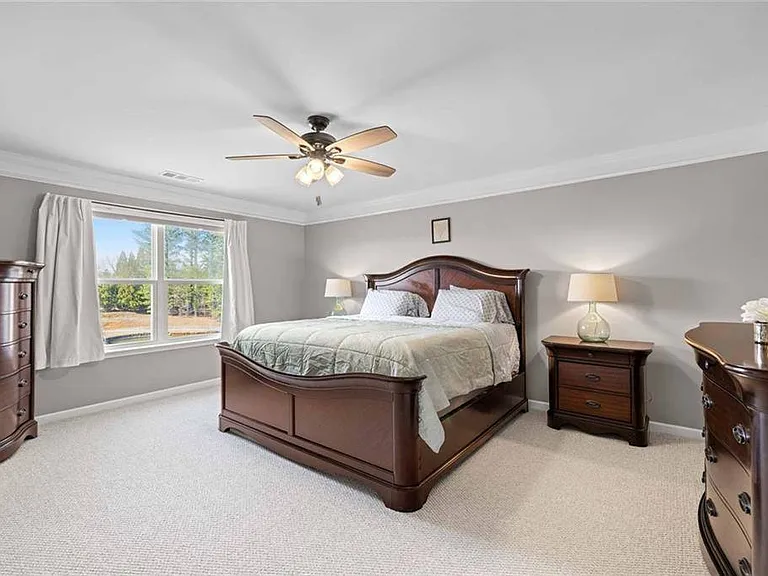 496 Spring View Dr — Photo 17