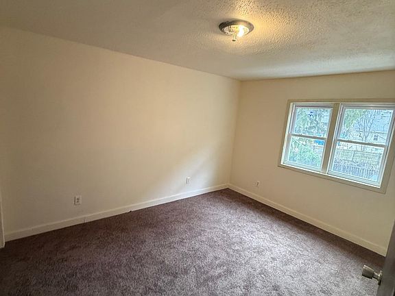 4th image of 3042 N Palmer St #5