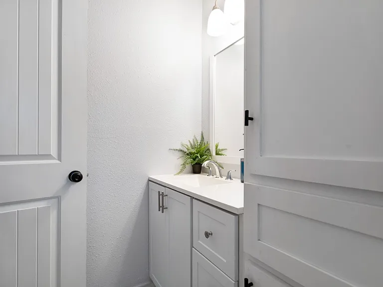 2402 Berry St #7 — Photo 20