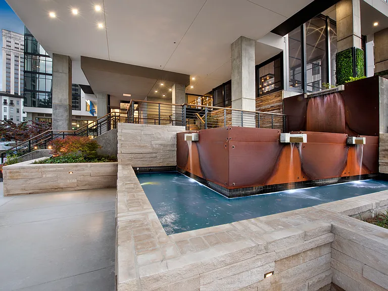AMLI Lenox — Photo 26