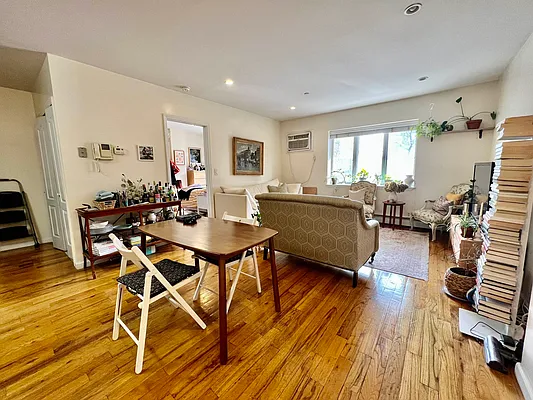 Rented by Highline Residential | media 12