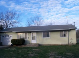 303 Elm St, De Witt, NE 68341