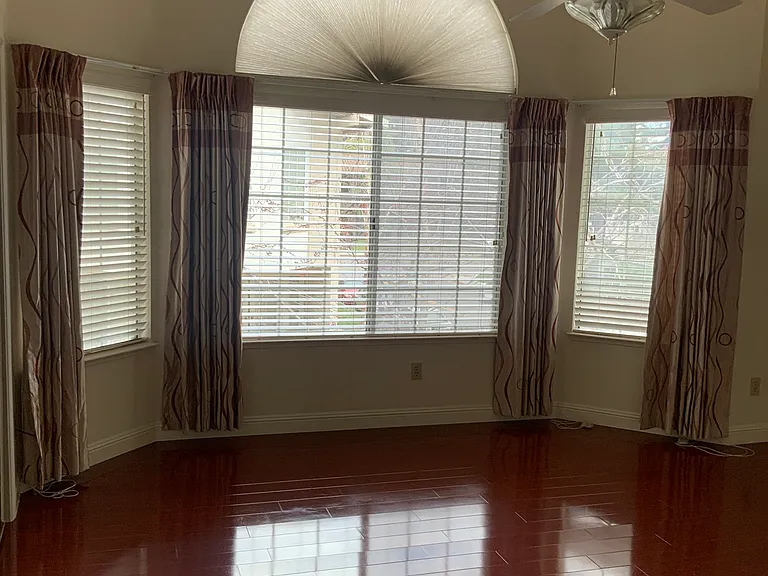 728 Hibiscus Pl — Photo 12