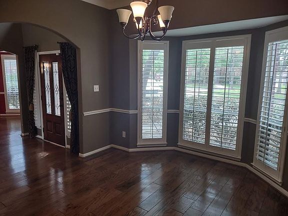 5th image of 4406 Lightbranch Ct