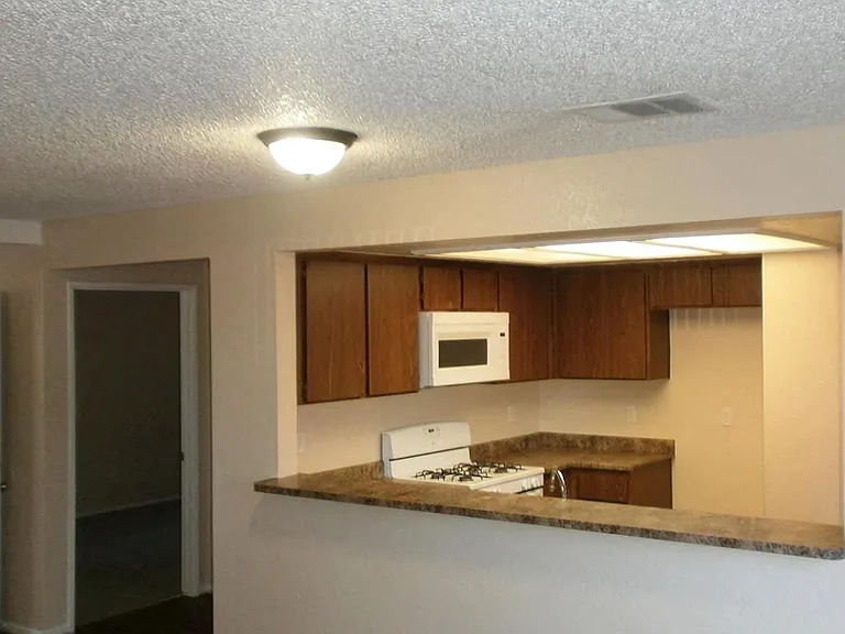 Madison Park Apartments — Photo 35