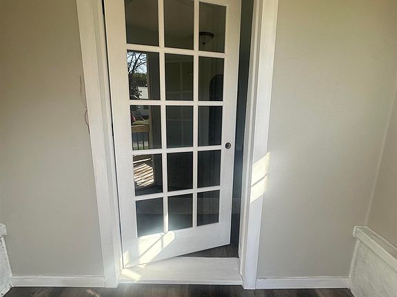 3rd image of 204 Carson Ave