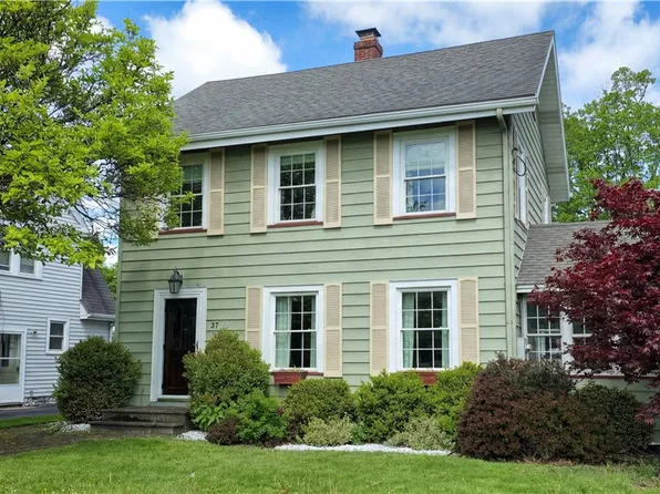 37 Clinton St, Batavia, NY 14020