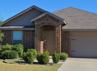 1428 N Houston St, Royse City, TX 75189