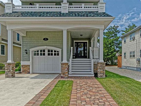 2nd image of 28 65th St