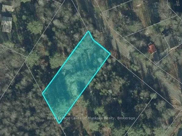 288 Balsam Chutes Rd, Huntsville, ON P0B 1L0