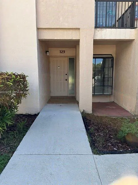 2297 SW 15th St #125
