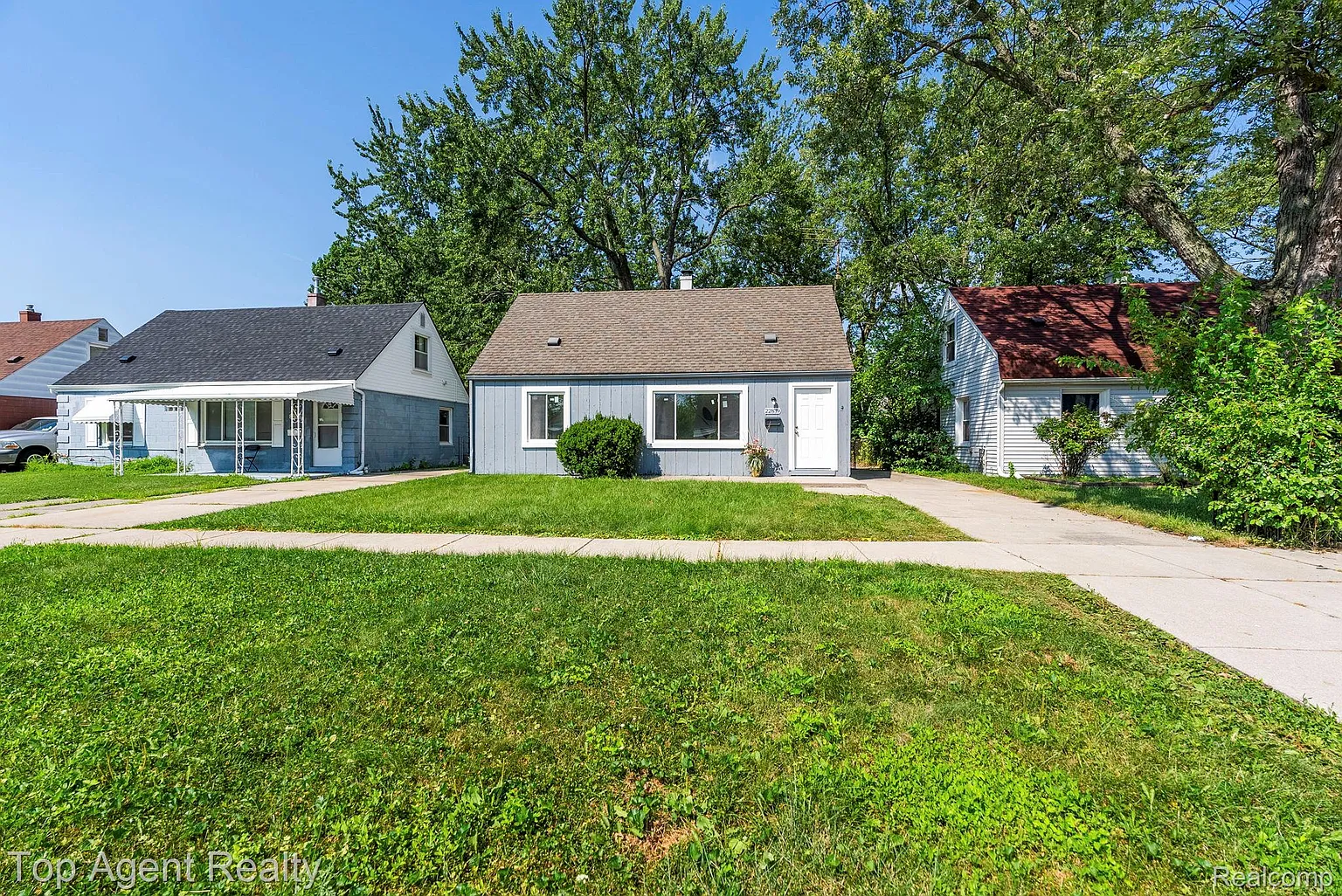 22839 Almond Ave photo 1