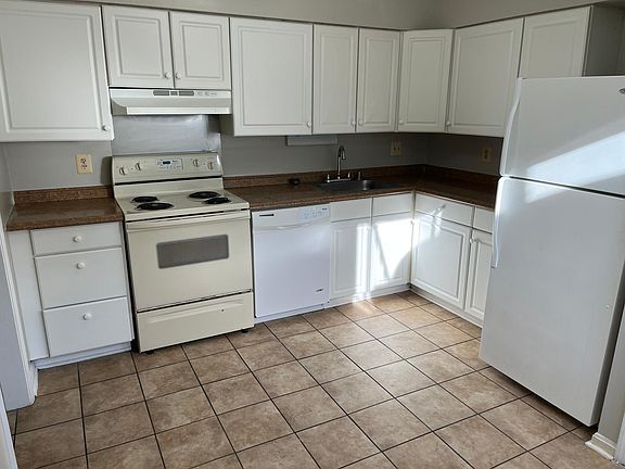 5th image of 6718 Perry Penney Dr #118