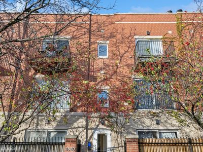 2520 W Bloomingdale Ave APT B, Chicago, IL, 60647