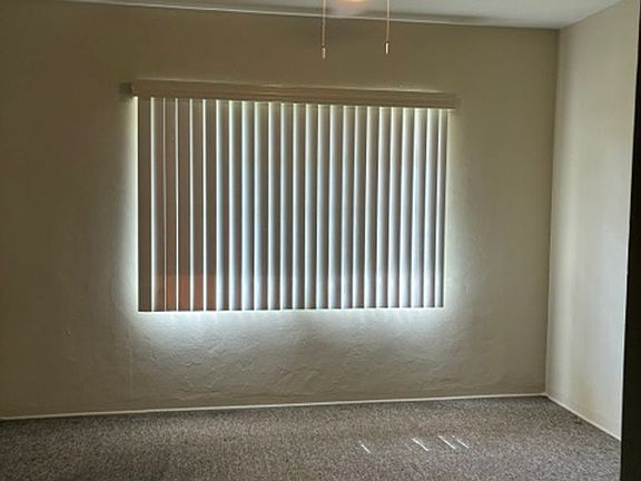 4th image of 917 E 1st St APT C