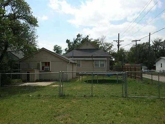 4th image of 1528 N Forrest St