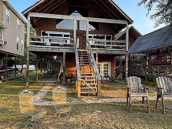 2nd image of 470 Sandpiper Dr
