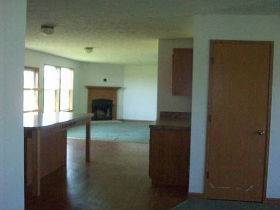 3rd image of 8285 Baltimore Somerset Rd NE