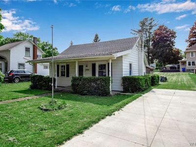 1106 Elm St, Medina, NY, 14103