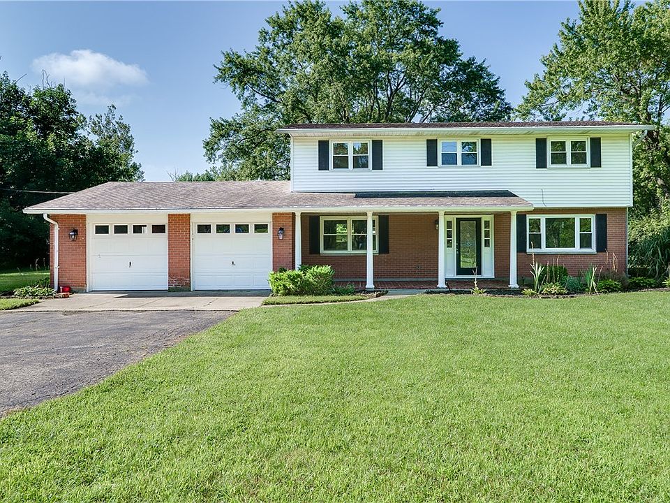 1st image of 222 E Social Row Rd