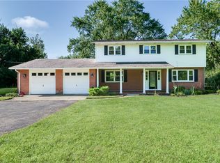 222 E Social Row Rd, Dayton, OH 45458