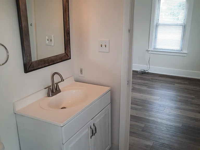 503 S 7th St — Photo 9