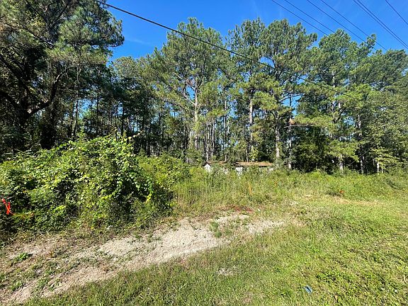 2nd image of 323 Black Creek Blvd