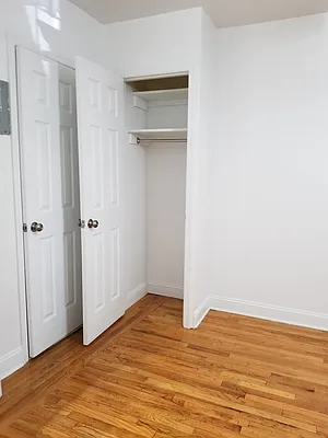 Rented by EXR | media 12