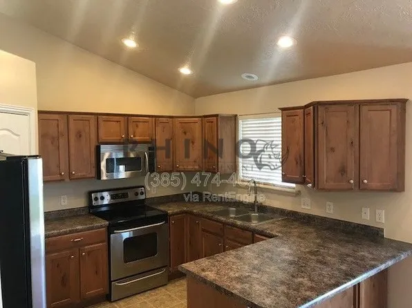 1919 N Sego Lilly Dr, Saratoga Springs, UT 84045