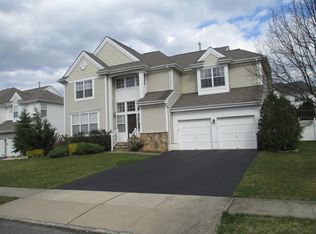 18 Hauser Ln, Matawan, NJ 07747