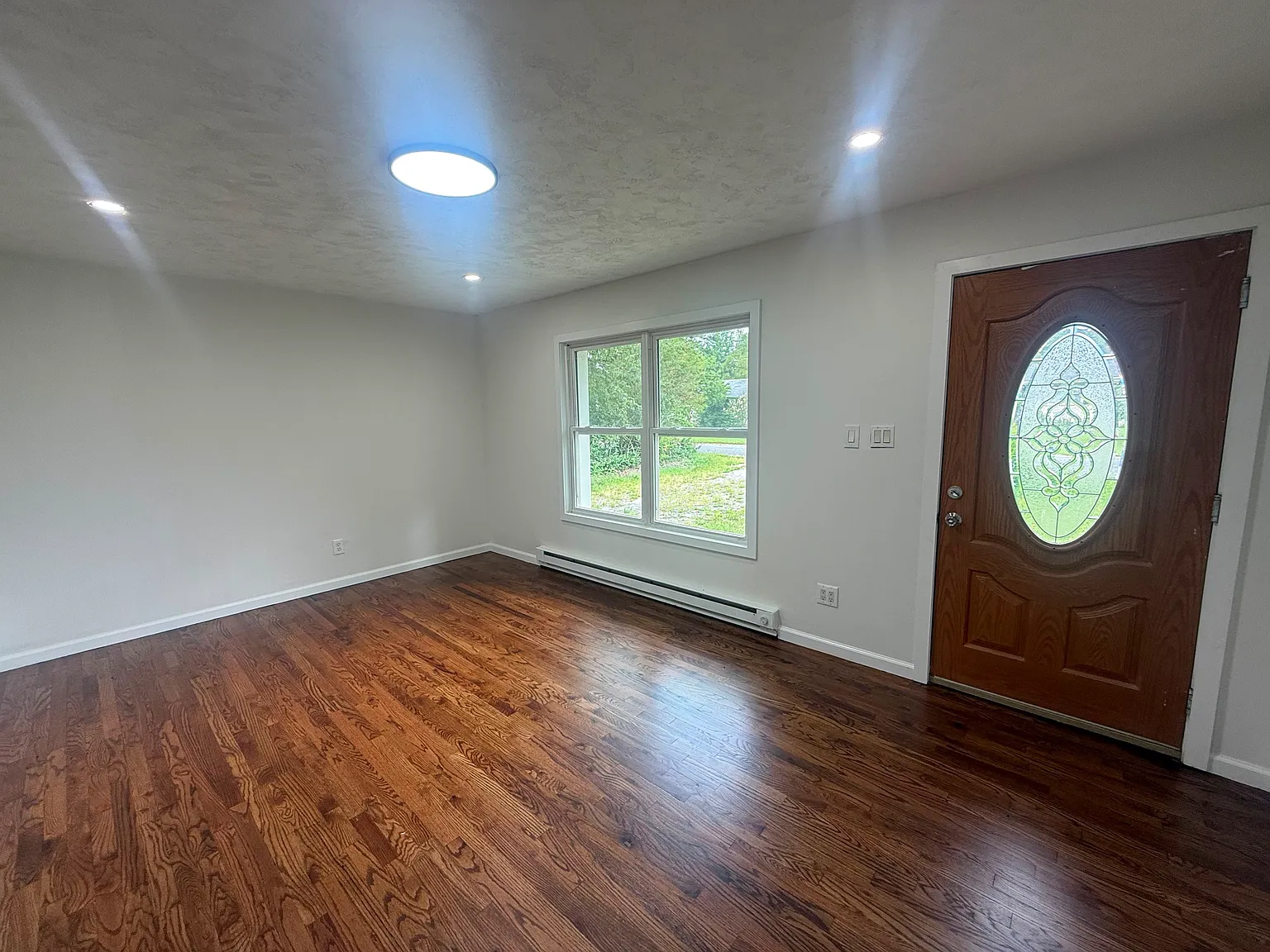 4 bed, 1162 sqft, $2,600 — Photo 3