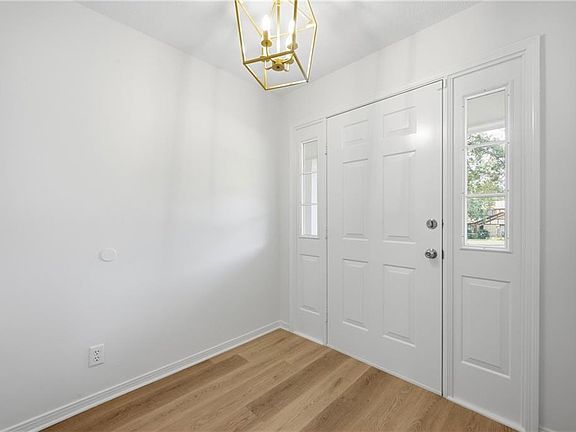 5th image of 3653 Surrey Ct