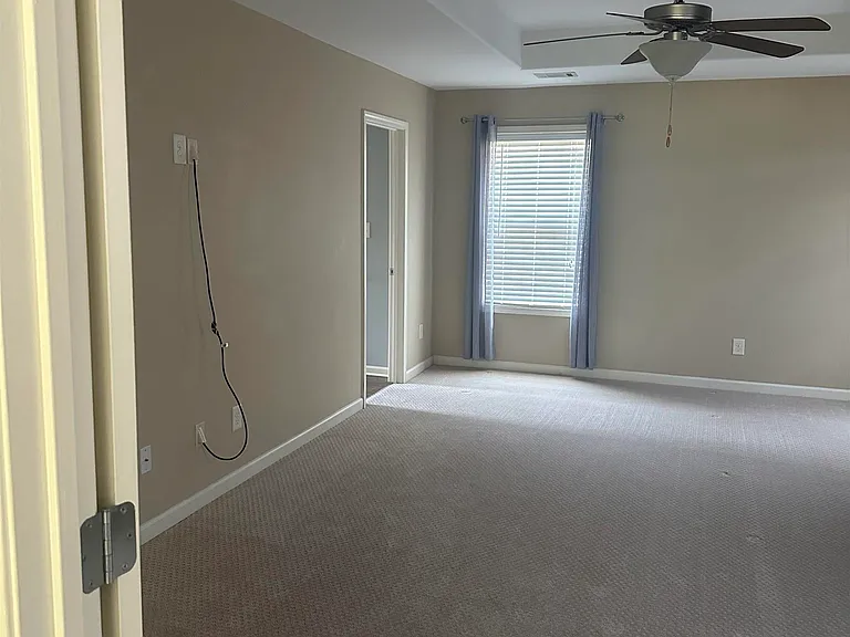 121 Hawks Tail Dr — Photo 29