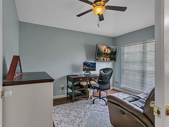 5th image of 2537 Stapleford Ln