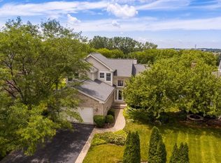 594 Golfers Ln, Bartlett, IL