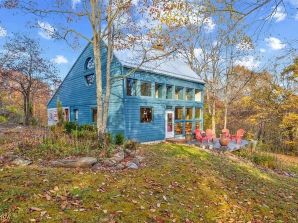 15155 Irish Ridge Rd SE, Glouster, OH 45732