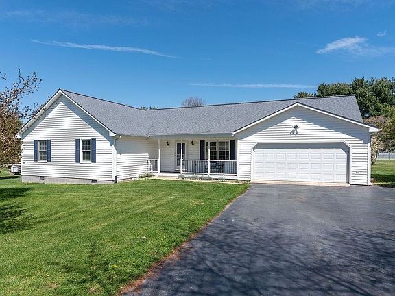 5th image of 133 Meadowdale Dr