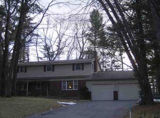 17 Mountain Laurel Dr, Clifton Park, NY 12065