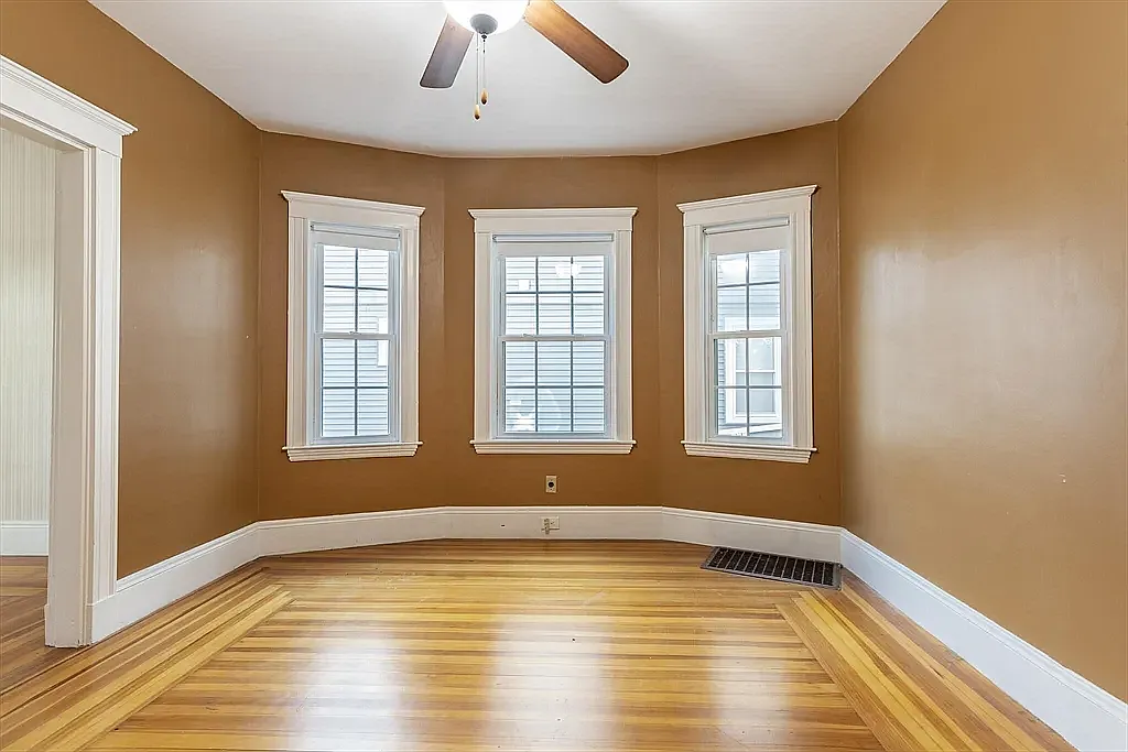 36 Peirce St — Photo 4