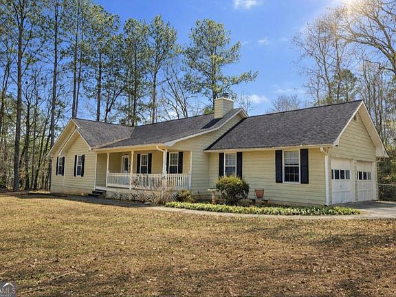 3rd image of 328 Country Lake Dr