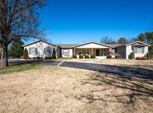 1119 Greenfield Dr, Maryville, TN 37803