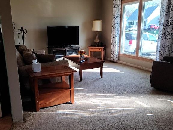 4th image of 288 Cedarwood Ln