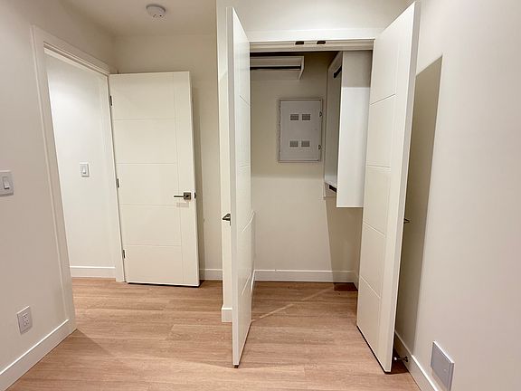4th image of 91 Bonnymuir Dr #Basement