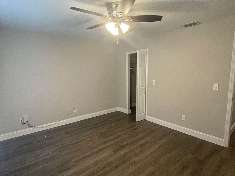 4703 Kelly Rd — Photo 38