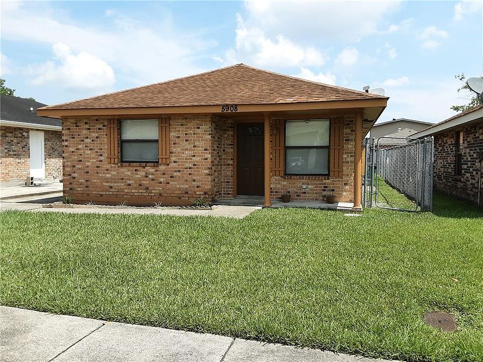 1st image of 5908 N Oak Dr
