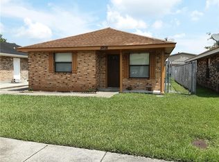 5908 N Oak Dr, Marrero, LA 70072