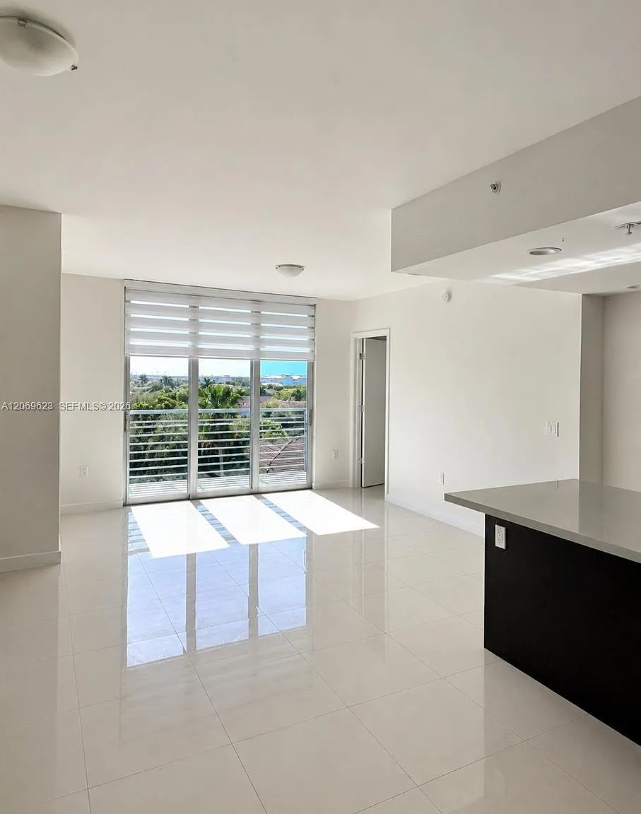 Midtown Doral Condo 4 — Photo 2